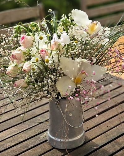 Bouquet de fleurs fraiches champêtres
