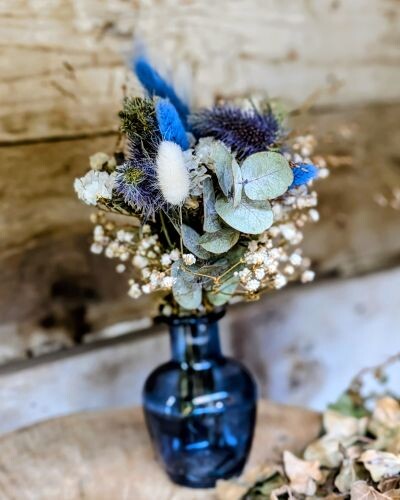 Bouquet de fleurs séchées vase bleu